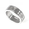 Interlocked Ring Vitguld