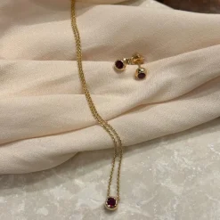 Rubinörhängen Däck Guld
