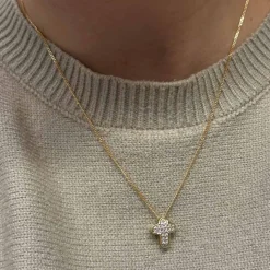 Rundat Kors Vitguld