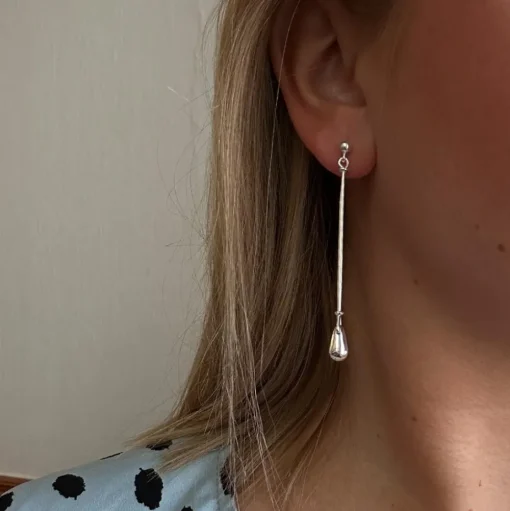 Vivianna Örhängen Långa Silver